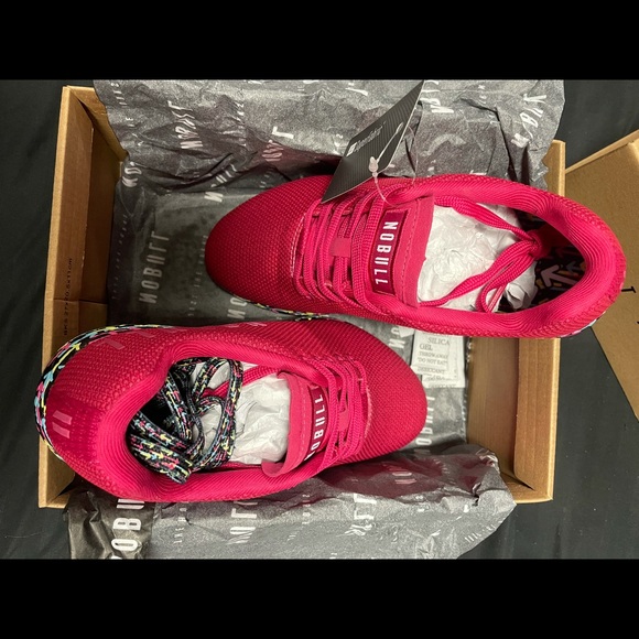 United in movement NoBull trainers. Size 7 women’s/5.5 men’s! - Picture 2 of 4